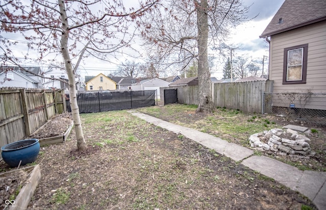 view of yard featuring a fenced backyard