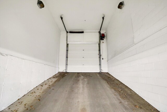 932 Broadway St # 15, Indianapolis, IN 46202 - garage with concrete block wall