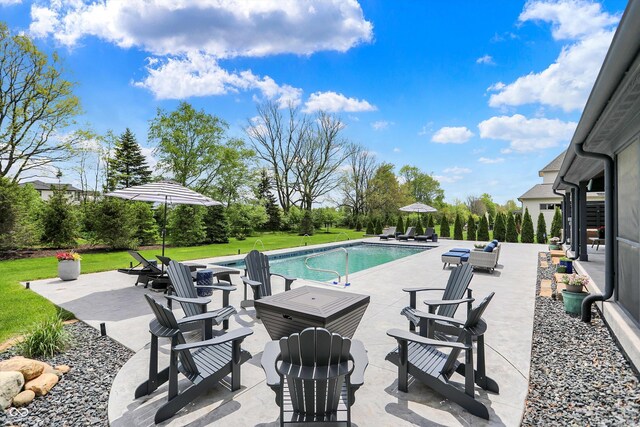 5120 Melbourne Pl, Zionsville, IN 46077 - outdoor pool with a patio area, a fire pit, and a yard
