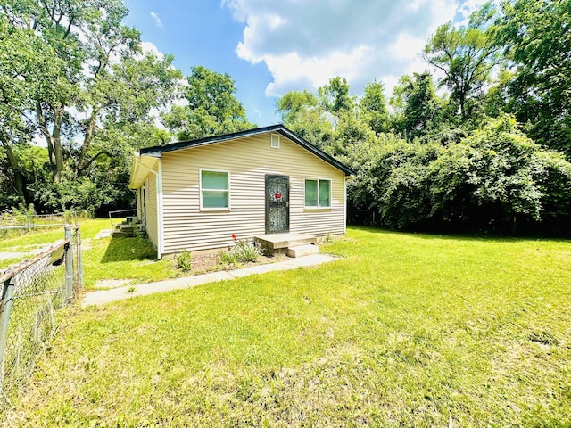 3201 N Hawthorne Ln, Indianapolis, IN 46218 - photo 2