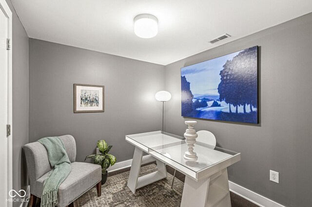 622 E 10th St Unit 206, Indianapolis, IN 46202 - office with baseboards