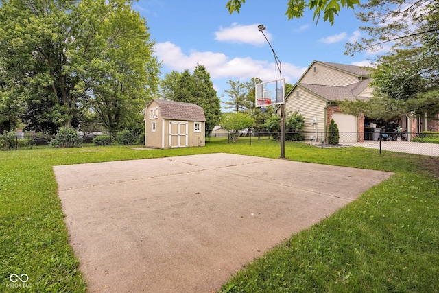 7383 Poppyseed Dr, Indianapolis, IN 46237 - view of basketball court featuring a shed