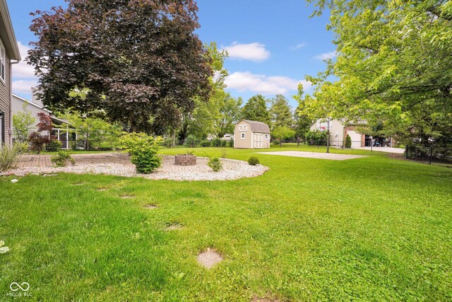 7383 Poppyseed Dr, Indianapolis, IN 46237 - view of yard