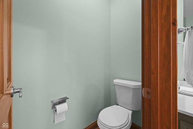 bathroom featuring toilet
