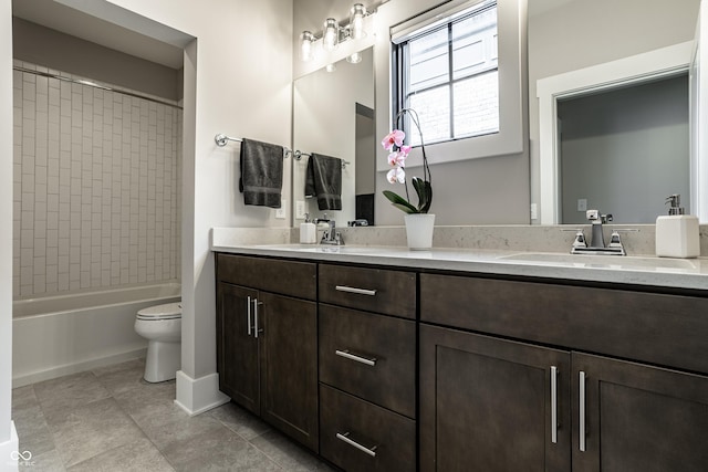 12099 Sigillary Way, Carmel, IN 46032 - full bath with double vanity and tub / shower combination
