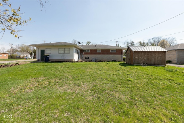 817 Shadowlawn Ave, Greencastle, IN 46135 - view of yard with central AC unit, an outdoor structure, and a shed