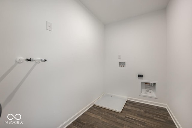 1924 White Oak Dr, Shelbyville, IN 46176 - clothes washing area with baseboards, dark wood finished floors, laundry area, and hookup for a washing machine
