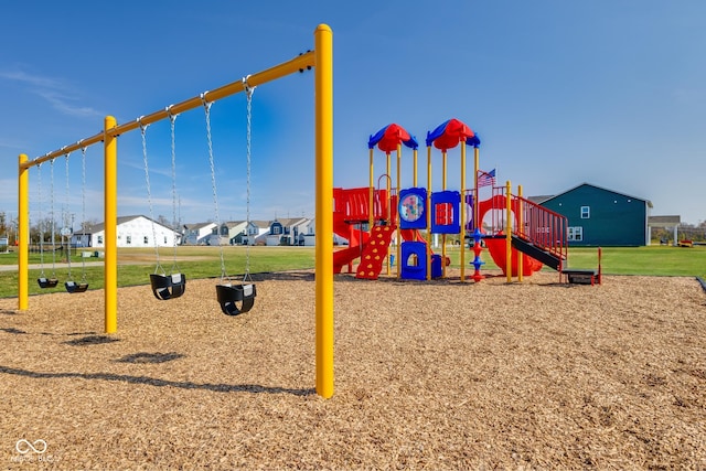 1924 White Oak Dr, Shelbyville, IN 46176 - community play area with a yard