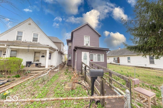 215 S Warman Ave, Indianapolis, IN 46222 - view of front of home with fence