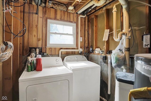 8315 San Marcos Cir, Indianapolis, IN 46256 - washroom with washer and clothes dryer