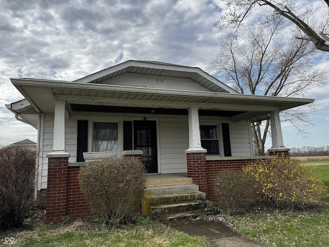 3179 W 400 N, Fairland, IN 46126 - bungalow-style house with covered porch