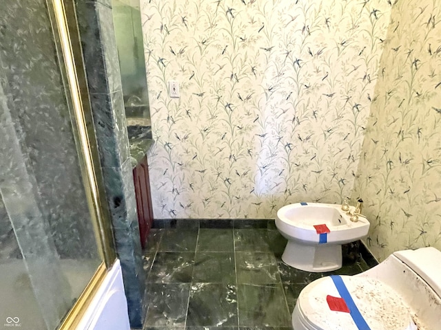 7180 N State Road 42, Eminence, IN 46125 - full bath featuring toilet, a shower with door, and wallpapered walls