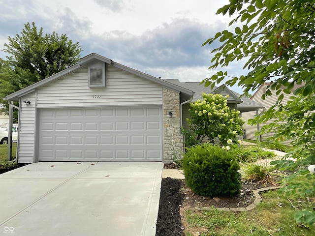 5927 Timber Lake Blvd, Indianapolis, IN 46237 - photo 1