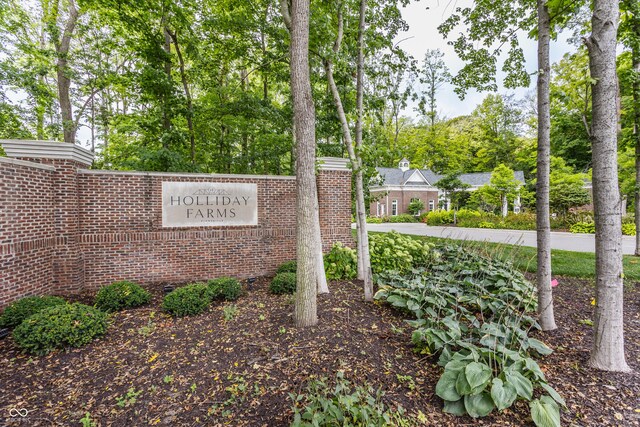 3780 Holliday Farms Blvd, Zionsville, IN 46077