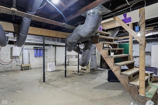 934 E Minnesota St, Indianapolis, IN 46203 - unfinished below grade area with stairway
