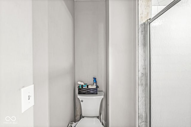 7138 Avalon Trail Ct, Indianapolis, IN 46250 - full bathroom with a shower stall and toilet
