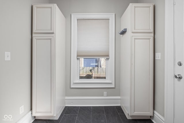 3447 Washington Blvd, Indianapolis, IN 46205 - detailed view of baseboards