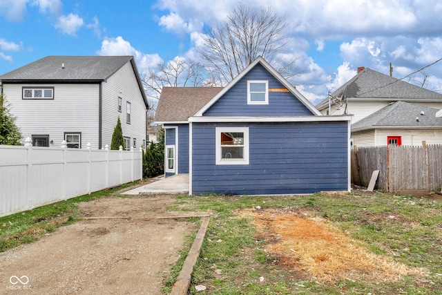 555 N Hamilton Ave, Indianapolis, IN 46201 - back of property with a fenced backyard