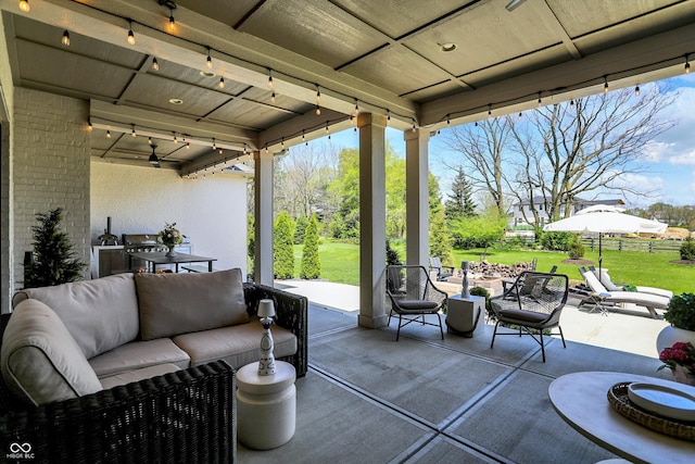 5130 Melbourne Pl, Zionsville, IN 46077 - view of patio / terrace featuring outdoor lounge area and ceiling fan