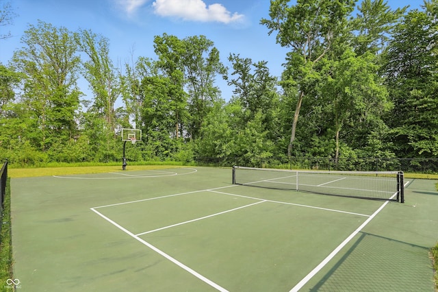 5130 Melbourne Pl, Zionsville, IN 46077 - view of tennis court featuring community basketball court
