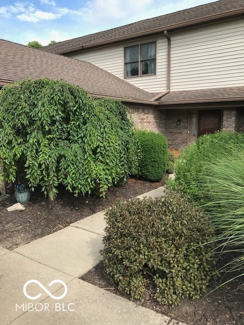 7037 Sea Oats Ln, Indianapolis, IN 46250 - photo 2