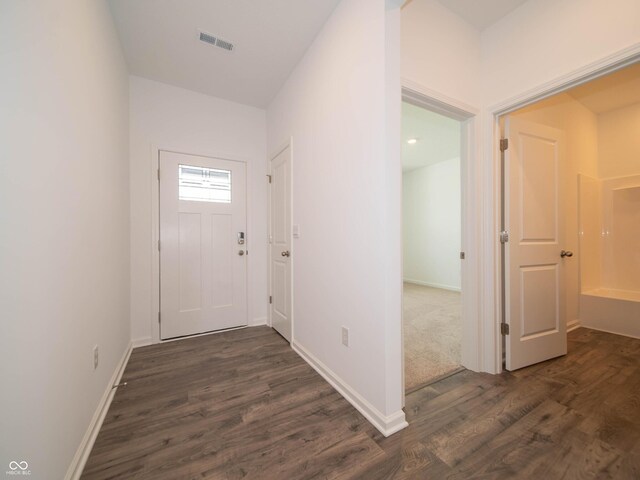 915 Saddlebrook Farms Blvd, Whiteland, IN 46184 - foyer featuring dark wood-type flooring and baseboards