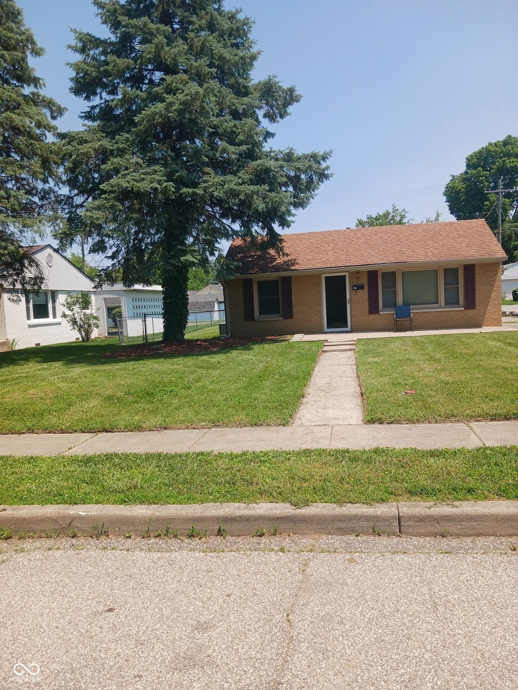 351 N Smart St, Greenwood, IN 46142 - ranch-style home with brick siding