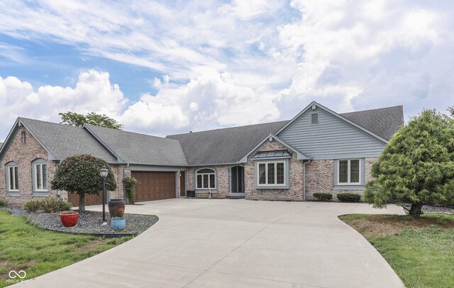 1021 Hudson Bay Dr, Greenwood, IN 46142 - photo 1