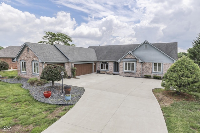 1021 Hudson Bay Dr, Greenwood, IN 46142 - photo 2