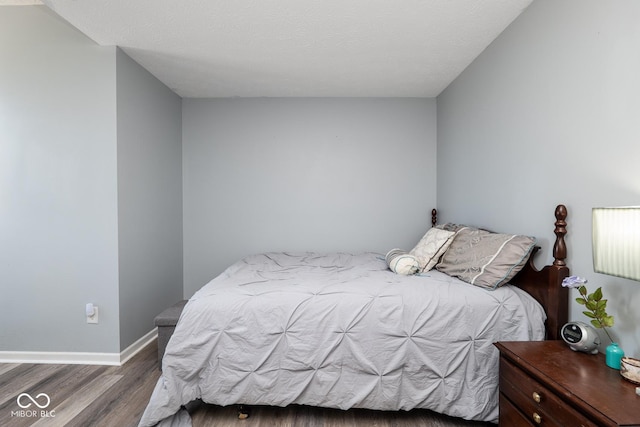 329 Dogwood Dr, Pendleton, IN 46064 - bedroom with wood finished floors and baseboards