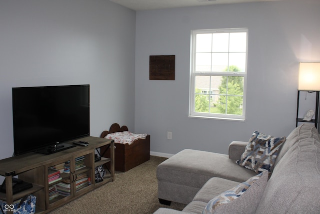 981 Redwood Dr, Franklin, IN 46131 - carpeted living room featuring baseboards