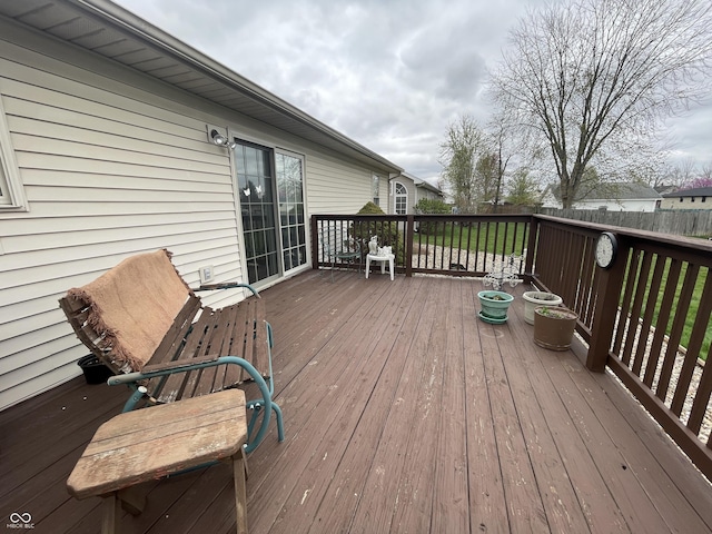1310 Pin Oak Dr, Seymour, IN 47274 - view of deck