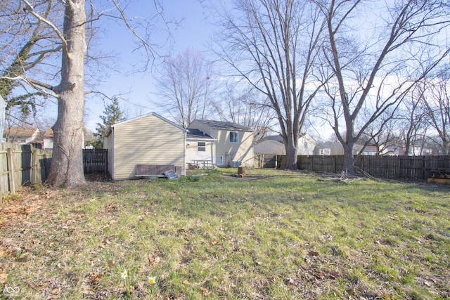 view of yard featuring a fenced backyard