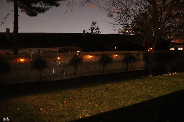 445 W 86th St, Indianapolis, IN 46260 - view of yard at dusk
