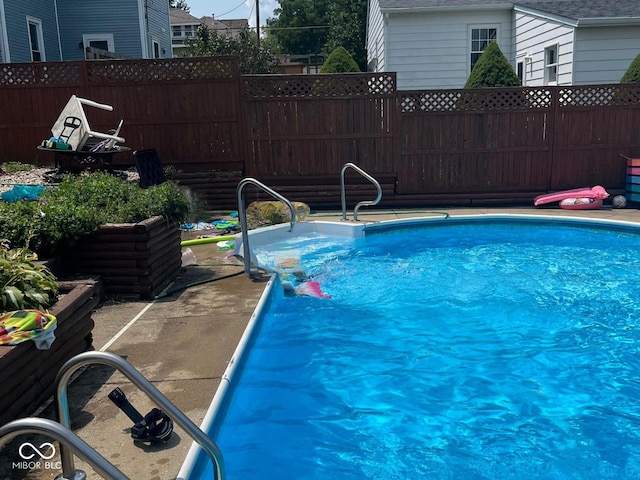 310 E Central Ave, Greensburg, IN 47240 - view of pool with fence