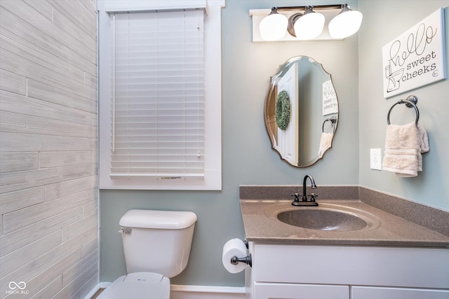 2353 Woodcreek Crossing Blvd, Avon, IN 46123 - bathroom with vanity and toilet