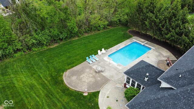 633 Foxboro Dr, Avon, IN 46123 - outdoor pool with a lawn, a diving board, and a patio area