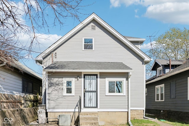 422 N Oxford St, Indianapolis, IN 46201 - view of front of property featuring entry steps and cooling unit