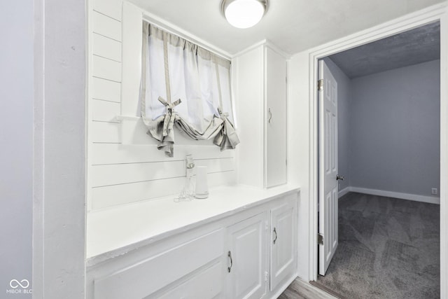 422 N Oxford St, Indianapolis, IN 46201 - bathroom featuring baseboards