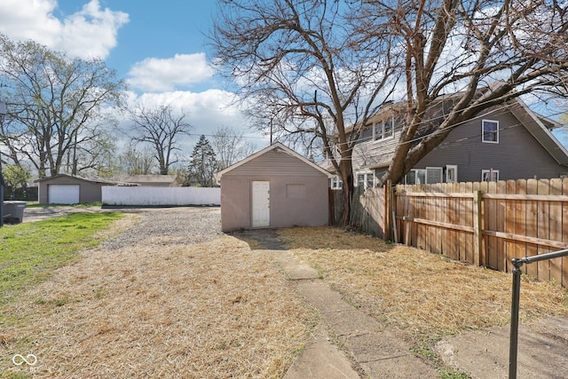 422 N Oxford St, Indianapolis, IN 46201 - view of yard with an outbuilding and a detached garage
