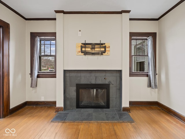 270 W Broadway St, Shelbyville, IN 46176 - details featuring baseboards, wood finished floors, and ornamental molding