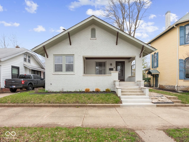 270 W Broadway St, Shelbyville, IN 46176 - bungalow with brick siding