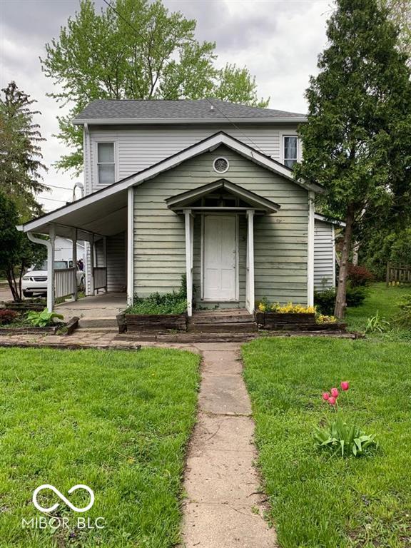 1157 Division St, Noblesville, IN 46060 - view of front of property featuring a front yard