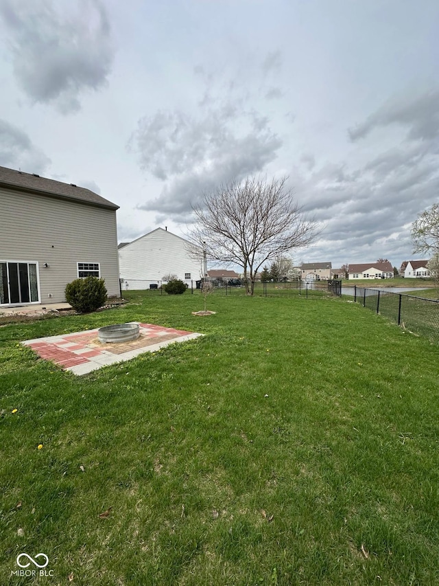 1071 Hazelwood Dr, Greenwood, IN 46143 - view of yard with a patio and fence