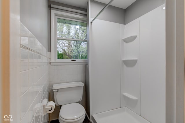 2205 Lafayette Rd, Crawfordsville, IN 47933 - bathroom with toilet, walk in shower, and tile walls