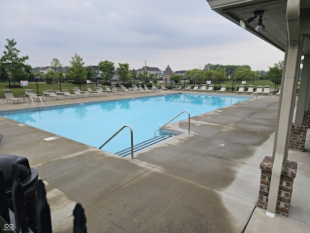 16491 Wheatley Ct, Fishers, IN 46040 - community pool with a patio