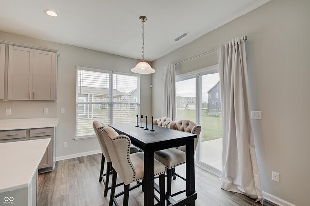 3799 Hoosier Down Dr, Bargersville, IN 46106 - dining room with recessed lighting, light wood-style floors, visible vents, and baseboards