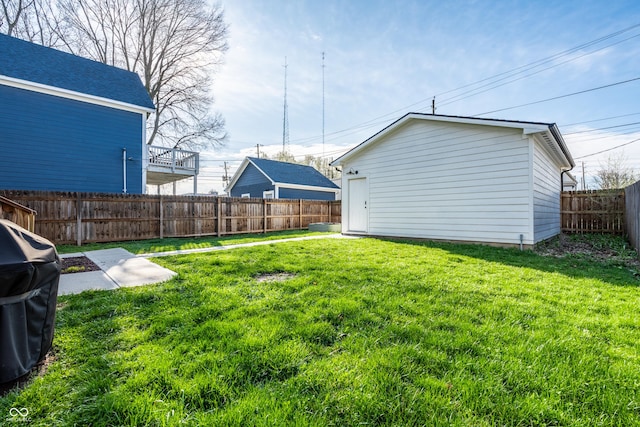 1603 E Market St, Indianapolis, IN 46201 - view of yard with an outbuilding and a fenced backyard
