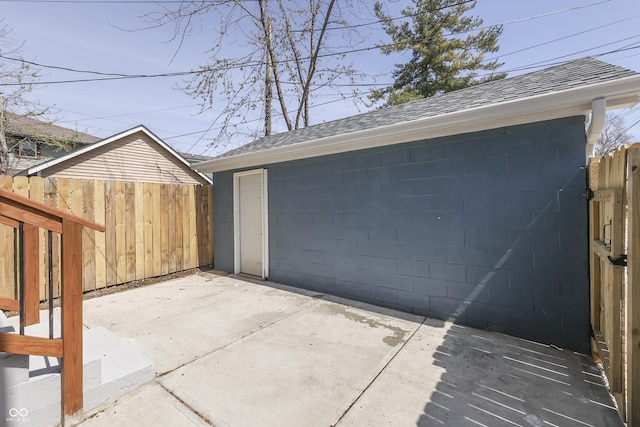 garage featuring fence