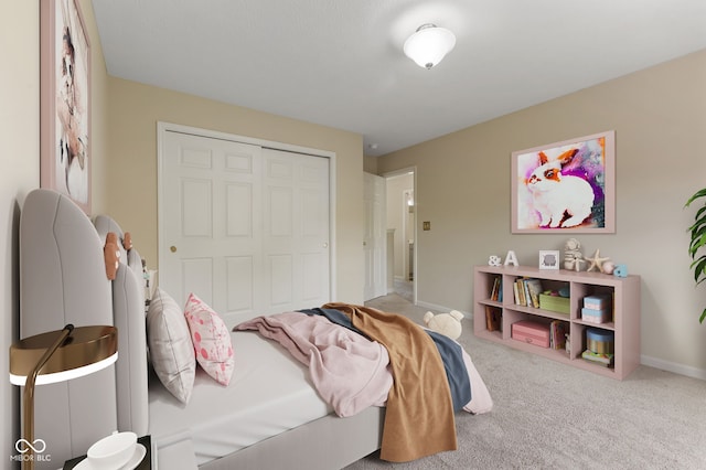 518 Carthage Cir, Westfield, IN 46074 - bedroom featuring carpet, a closet, and baseboards